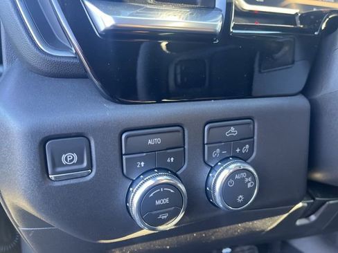 New 2026 GMC Sierra 1500 SLE w/ Preferred Package image 19