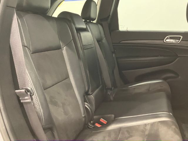 Used 2020 Jeep Grand Cherokee Altitude AWD/4WD image 40