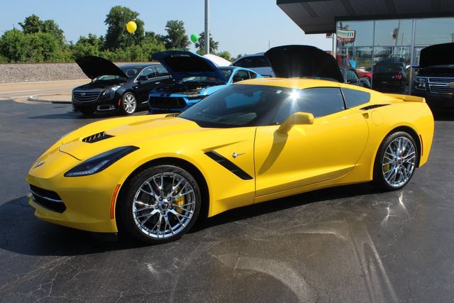 Used 2015 Chevrolet Corvette Stingray Coupe w/ 2LT Preferred Equipment Group RWD image 3