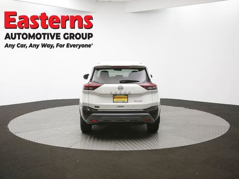 Used 2022 Nissan Rogue SL w/ SL Premium Package image 38