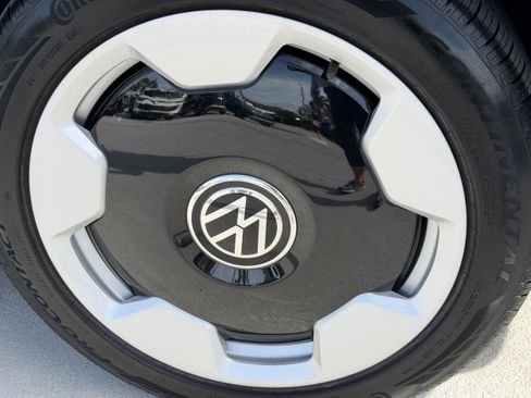 New 2025 Volkswagen ID. Buzz Pro S image 34