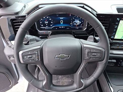 Used 2024 Chevrolet Silverado 1500 ZR2 w/ Technology Package image 17