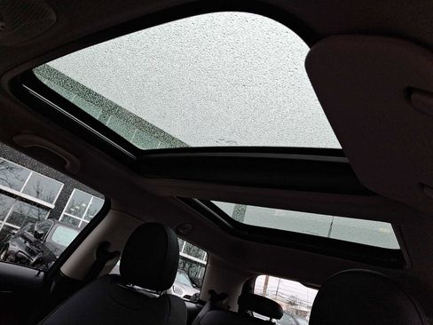 Certified 2024 MINI Cooper SE image 13