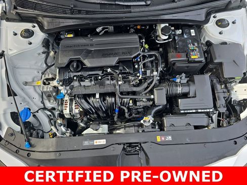 Certified 2025 Hyundai Elantra Sport image 30