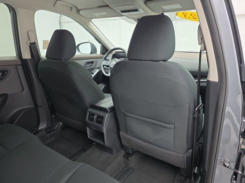 Used 2023 Nissan Rogue S image 20