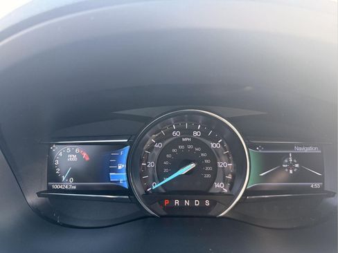 Used 2016 Ford Explorer XLT w/ Equipment Group 202A AWD/4WD image 16