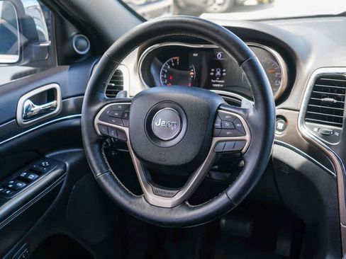 Used 2016 Jeep Grand Cherokee Limited RWD image 14