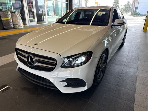 Used 2018 Mercedes-Benz E 300 image 1