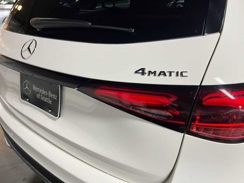 Used 2026 Mercedes-Benz GLC 300 4MATIC image 16