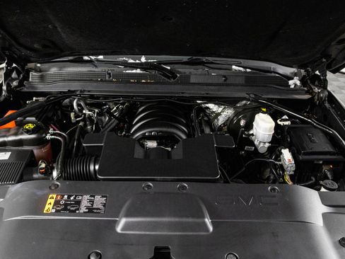 Used 2018 GMC Yukon SLE w/ SLE Value Package image 45