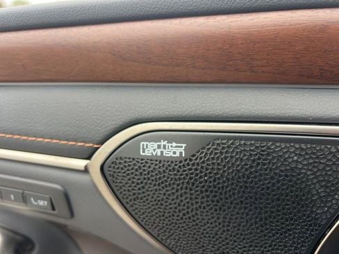 Used 2025 Lexus ES 300h Ultra Luxury image 27