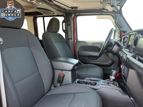 Used 2022 Jeep Wrangler Unlimited Sport AWD/4WD image 15