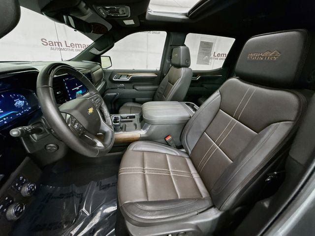 Used 2025 Chevrolet Silverado 1500 High Country AWD/4WD image 23