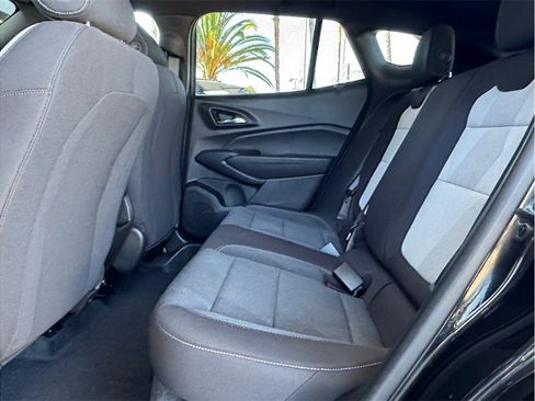Used 2026 Chevrolet Trax RS w/ Sunroof Package FWD image 21
