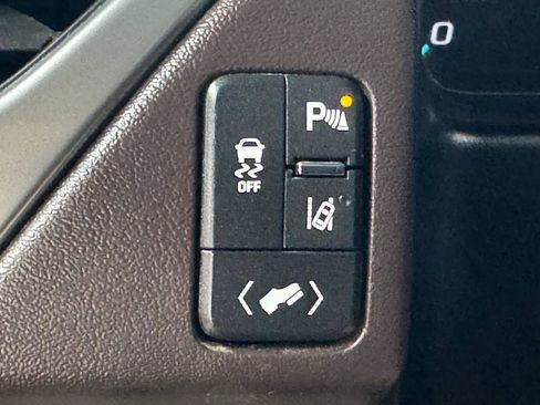 Used 2015 Chevrolet Tahoe LTZ AWD/4WD image 22