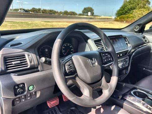 Used 2024 Honda Ridgeline Black Edition image 15