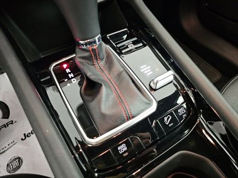 Used 2023 Jeep Compass Trailhawk image 22