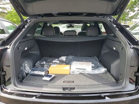 New 2026 Volkswagen Atlas Cross Sport SEL R-Line AWD/4WD image 8