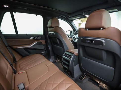 New 2026 BMW X5 xDrive40i w/ Executive Package image 26