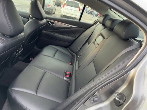 Used 2015 INFINITI Q50 2.0t w/ Moonroof Package image 6