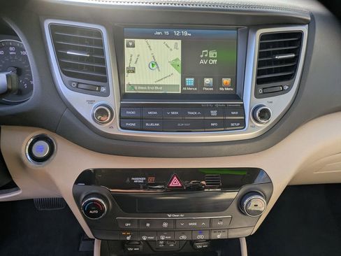 Used 2017 Hyundai Tucson SE Plus image 16