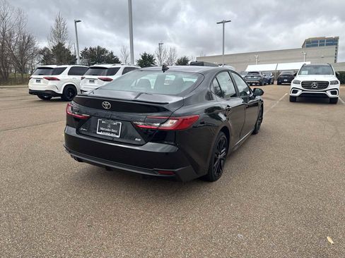 Used 2026 Toyota Camry SE image 6