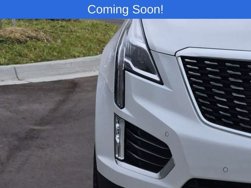Used 2024 Cadillac XT5 Premium Luxury w/ LPO, Floor Liner Package AWD/4WD image 10