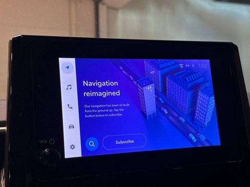 Used 2024 Toyota Corolla SE w/ SE Package image 17