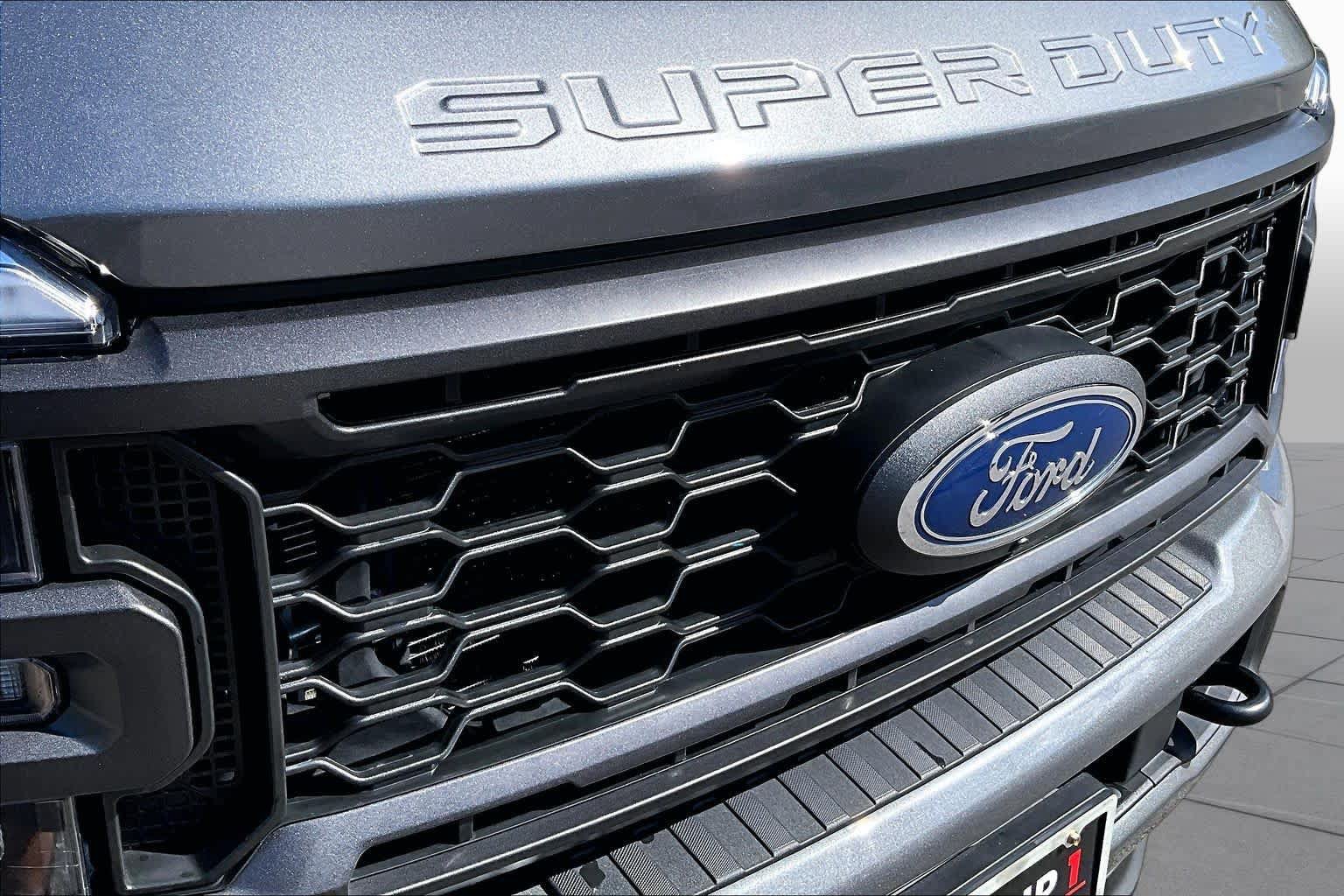 Used 2025 Ford F350 XL w/ STX Appearance Package AWD/4WD image 30