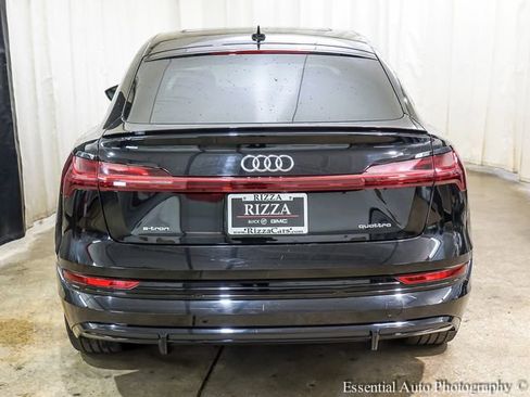 Used 2021 Audi e-tron Prestige w/ Prestige Package image 6