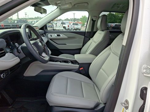 Certified 2026 Ford Explorer Active w/ Active Comfort Package RWD image 12
