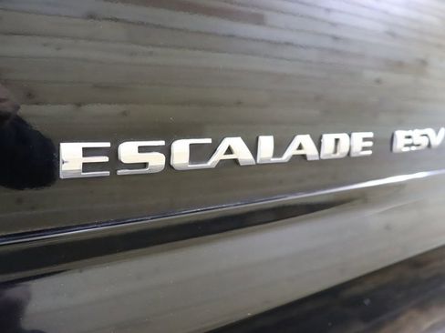Used 2005 Cadillac Escalade ESV Platinum image 15