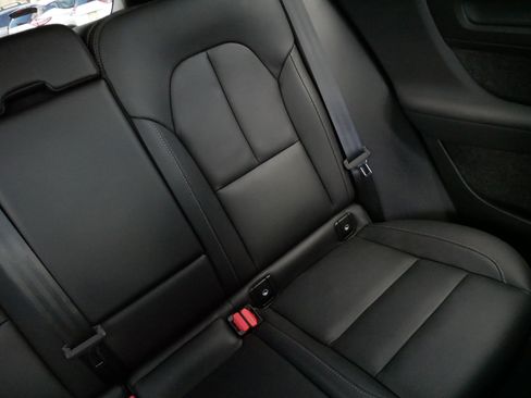 Used 2025 Volvo XC40 B5 Plus AWD/4WD image 14