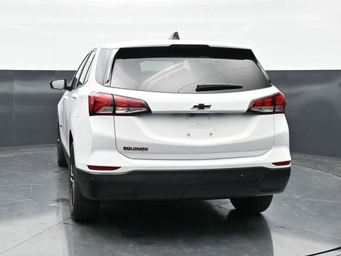 Used 2023 Chevrolet Equinox LS w/ LS Convenience Package FWD image 6