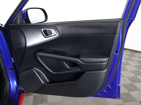 Used 2022 Kia Soul GT-Line FWD image 23