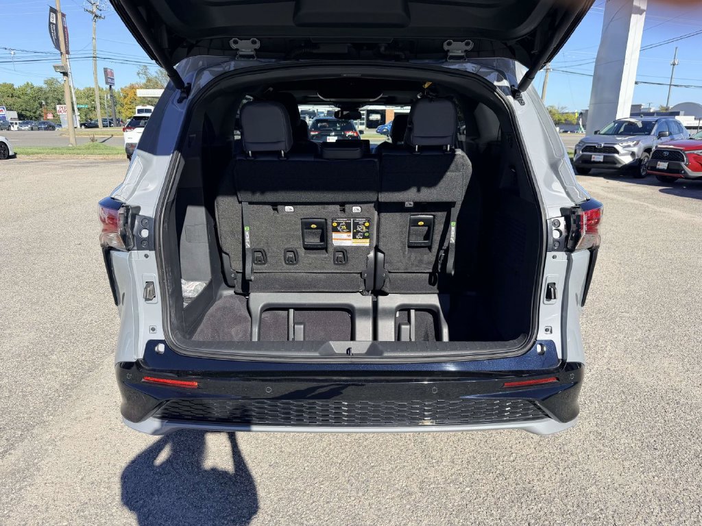 Certified 2023 Toyota Sienna XSE w/ XSE Plus Package AWD/4WD image 15