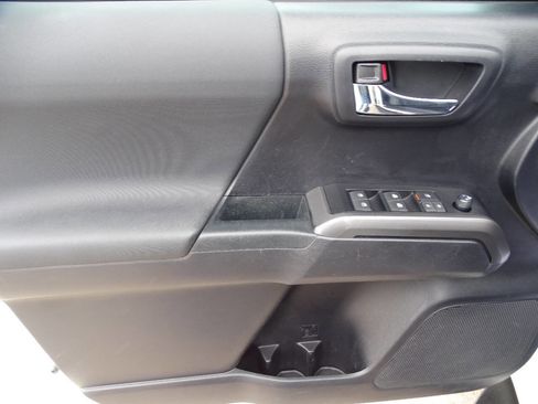 Used 2020 Toyota Tacoma 4x4 Double Cab image 17
