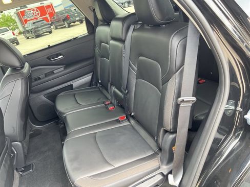 Used 2024 Nissan Pathfinder SL FWD image 25