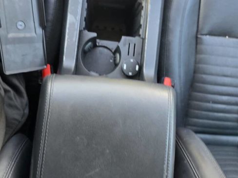 Used 2018 Land Rover Discovery Sport HSE Luxury image 26