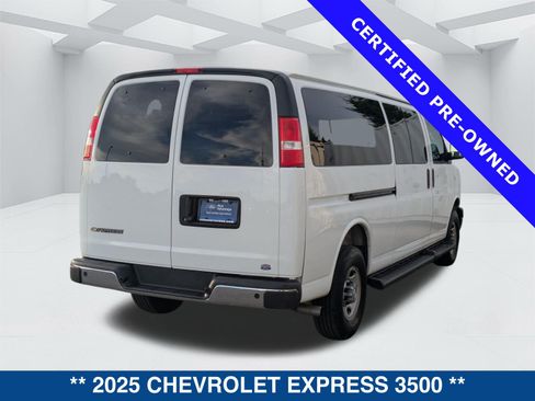 Used 2025 Chevrolet Express 3500 LT w/ LT Preferred Equipment Group RWD image 5
