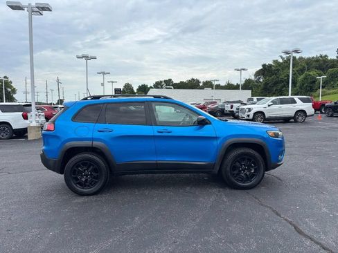 Used 2022 Jeep Cherokee Latitude w/ Trailer Tow Group AWD/4WD image 2