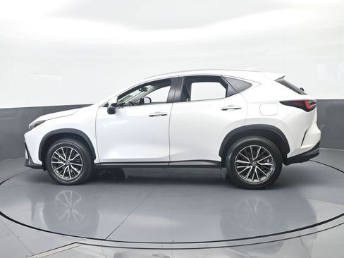 Used 2023 Lexus NX 250 FWD w/ Towing Package (2000 Lbs) image 3