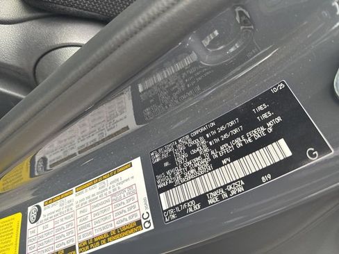 Used 2025 Toyota 4Runner SR5 image 9