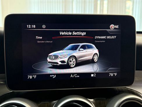 Used 2018 Mercedes-Benz GLC 300 4MATIC w/ Multimedia Package image 32