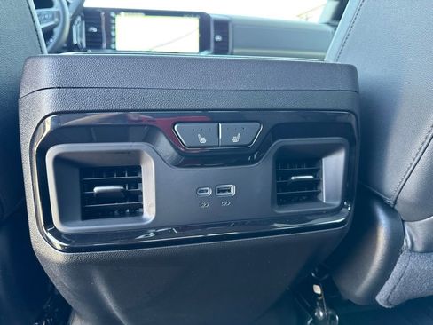 Used 2025 Chevrolet Silverado 2500 ZR2 w/ Technology Package AWD/4WD image 54