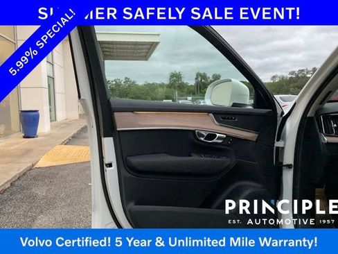 Certified 2025 Volvo XC90 B5 Plus AWD/4WD image 13