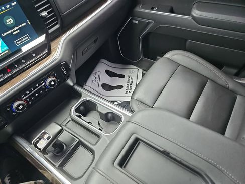 Used 2022 Chevrolet Silverado 1500 LT Trail Boss w/ LT Trail Boss Premium Package AWD/4WD image 30