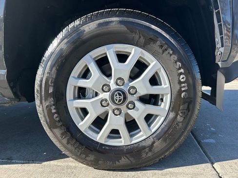 Used 2025 Toyota Tacoma SR5 image 32