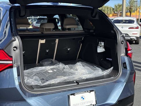 Certified 2025 BMW X3 xDrive30i w/ M Sport Package image 11