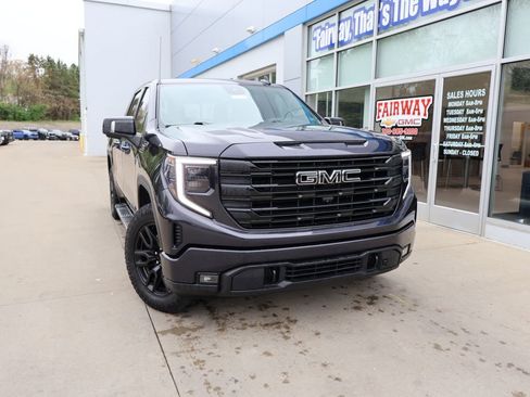 Used 2023 GMC Sierra 1500 Elevation w/ Elevation Premium Package AWD/4WD image 42